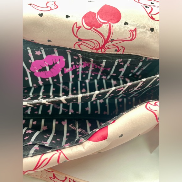 BETSEY JOHNSON Pink Bow LBCORAL Cherries Hearts Crossbody Purse‎ with Pom Pom - Picture 9 of 9